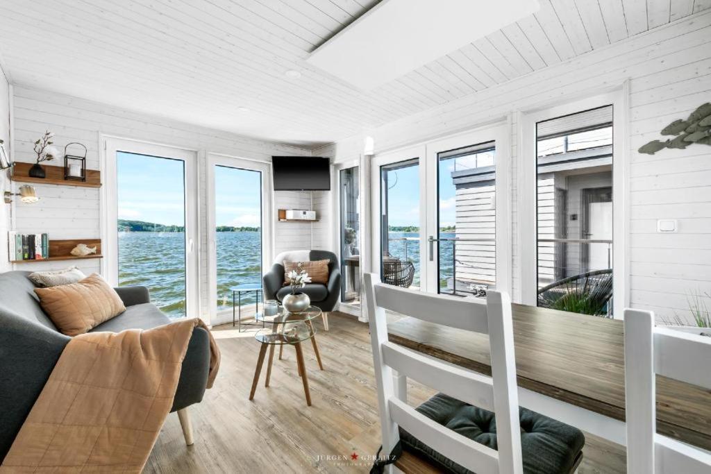 Hausboot Gluecksmomente Mit Dachterrasse In Schleswig Am Ostseefjord Schlei Esterno foto