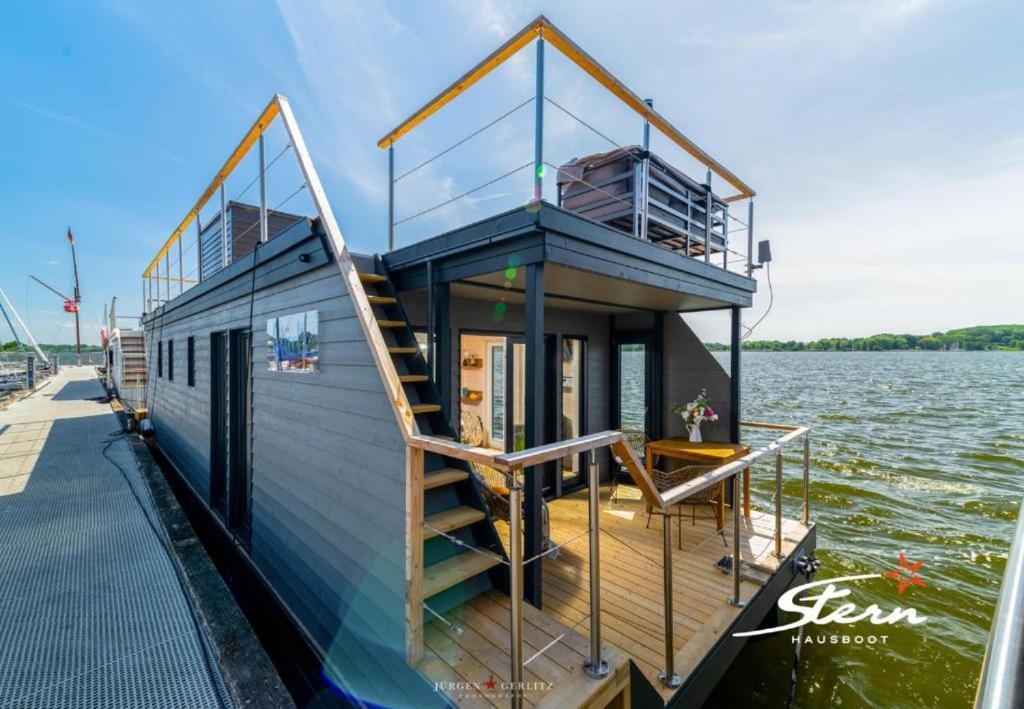 Hausboot Gluecksmomente Mit Dachterrasse In Schleswig Am Ostseefjord Schlei Esterno foto